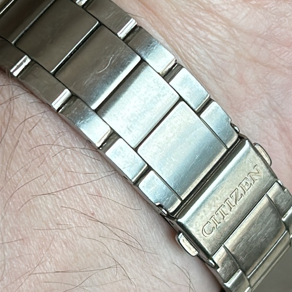 Citizen Eco-Drive. E010K000424 CKW - Picture 8 of 14